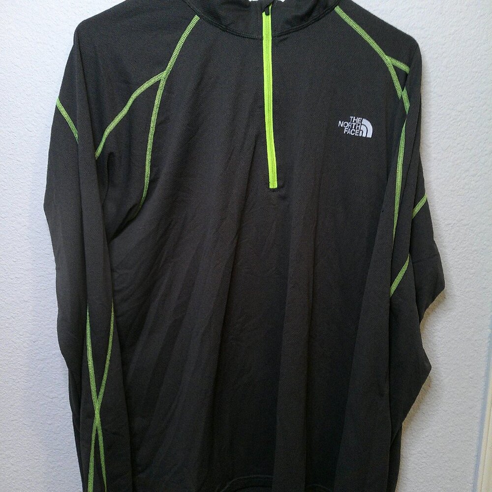 The North Face thermal top mens large